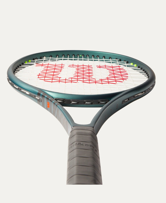 Wilson Blade 100L V9 Tennis Racket - Unstrung